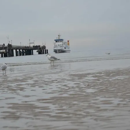Strandlaeufer Mit Suedbalkon By Unsere Urlaubszeit דירה